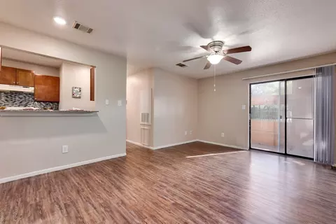 5816 S 1st St #1-204, Austin, TX 78745