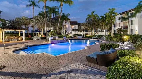 9900 Sheridan St #205, Pembroke Pines, FL 33024