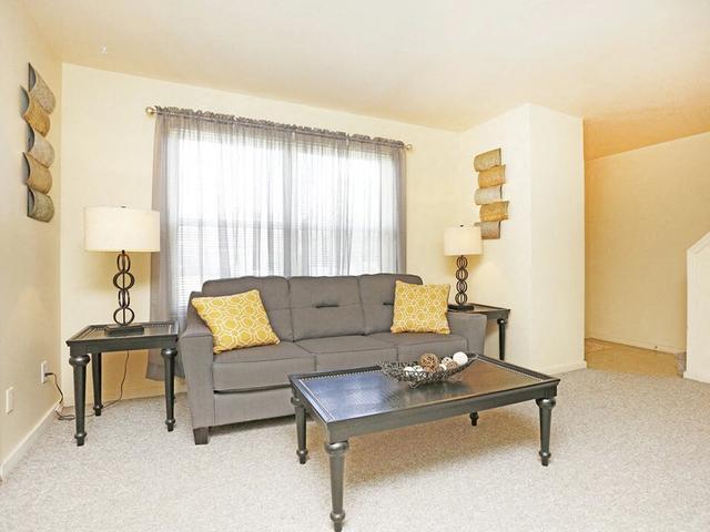 620 Willow Pond Rd #S1047, Rantoul, IL 61866