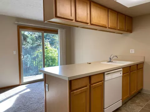 1916 SW Roxbury Ave #32, Portland, OR 97225