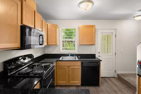 243 R St #1, Springfield, OR 97477 photo 9