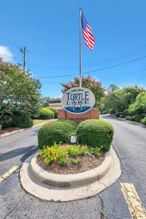 1 Turtle Lake Dr #1210, Birmingham, AL 35242