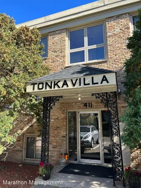 411 Division St #14, Excelsior, MN 55331