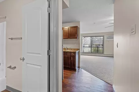 7433 128th St W #30-106, Apple Valley, MN 55124