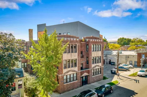 2229 W Wilson Ave #2229-2, Chicago, IL 60625