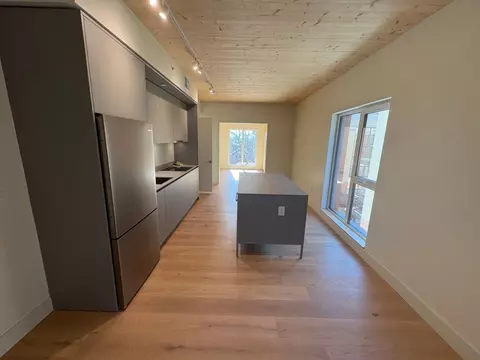 517 W Main St #517-209, Madison, WI 53703