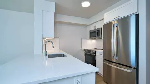 2801 Western Ave #933, Seattle, WA 98121
