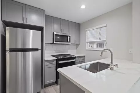 2013 Charle St #2011G, Costa Mesa, CA 92627