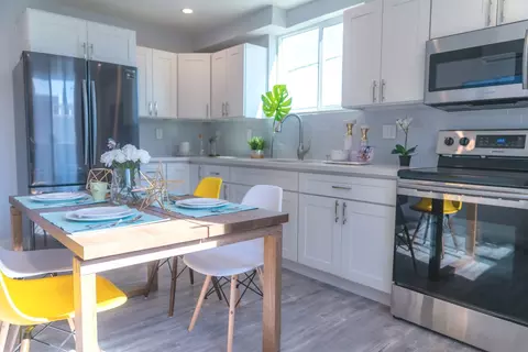 1729 W Adams Blvd #1731 W ADAMS BLVD, Los Angeles, CA 90018