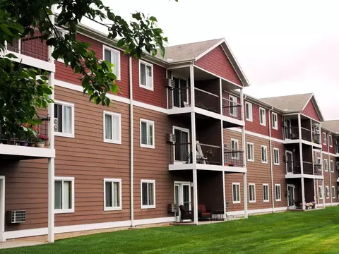 10740 County Road 37 NE #121, Albertville, MN 55301