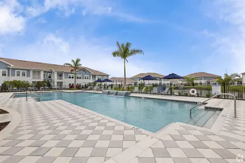 8263 NW Selvitz Rd #16-104, Port Saint Lucie, FL 34983
