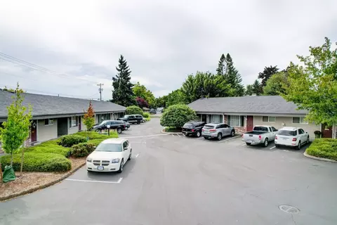 19725 River Rd #35, Gladstone, OR 97027