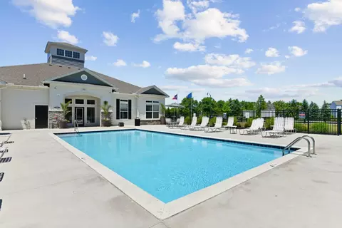 7405 Long Rd #304, Canal Winchester, OH 43110