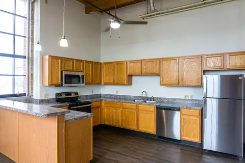 555 7th St NW #211A, Grand Rapids, MI 49504