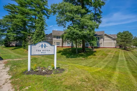 215 Neptune Dr #121-F-4, Brunswick Station, ME 04011