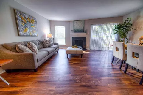 3340 Hampton Point Dr #E, Silver Spring, MD 20904