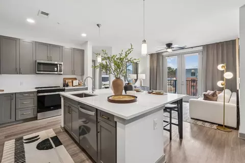 1000 Martin Luther King Jr Blvd #03-0028, Chapel Hill, NC 27514