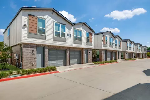 10030 Garland Rd #2205, Dallas, TX 75218