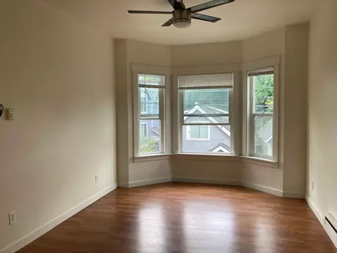 515 22nd Ave #106, Seattle, WA 98122