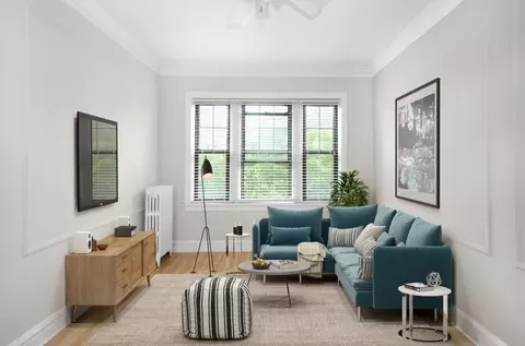 1049 W Oakdale Ave #409, Chicago, IL 60657