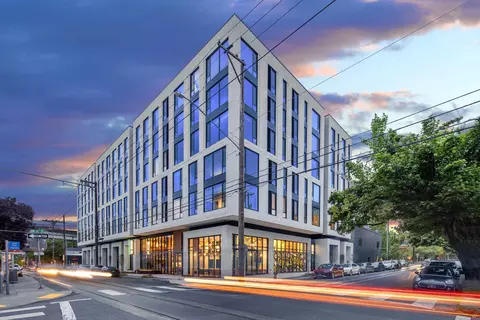 1784 NW Northrup #523, Portland, OR 97209
