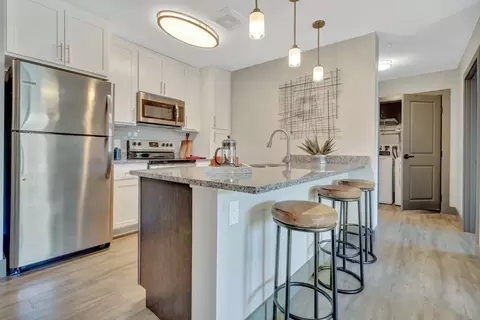 350 Clarks Pond Pkwy #1-602, South Portland, ME 04106