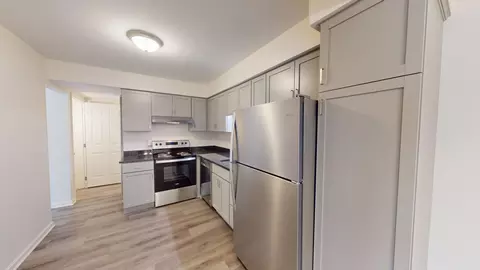 41668 Huntington Dr #6, Sterling Heights, MI 48313