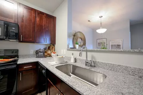 3700 Springhurst Blvd #11_303R, Louisville, KY 40241