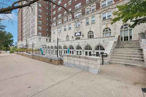3701 Lindell Blvd #6E, Saint Louis, MO 63108