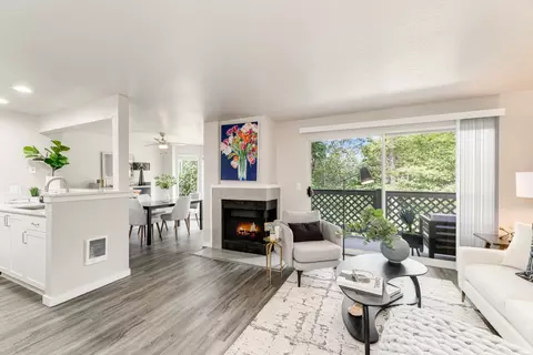 17735 105th Pl SE #J-103, Renton, WA 98055