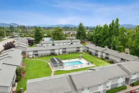 460 Lindale Dr #108, Springfield, OR 97477