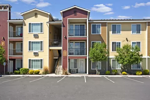 1133 N Grape Dr #H107, Moses Lake, WA 98837