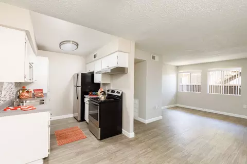 730 Va De Luna #004, Corona, CA 92882