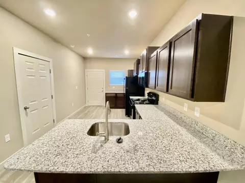706 S Pine St #1413, Cabot, AR 72023