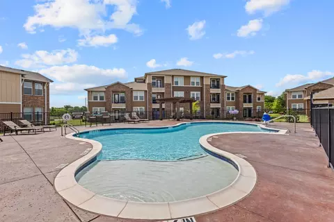 610 Wood St #233, Athens, TX 75751