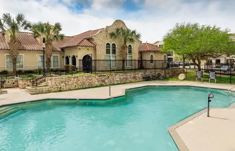 1303 Rigsby Ave #202, San Antonio, TX 78210