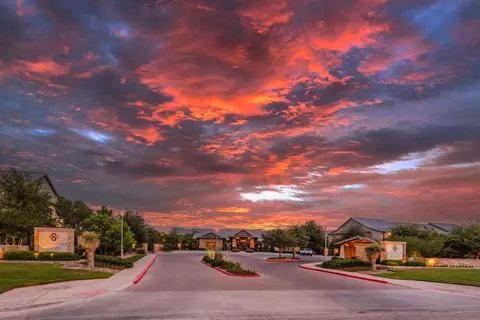 5501 Sherwood Dr #B208, Midland, TX 79707