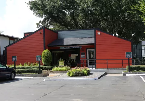 2400 S Loop W #1306, Houston, TX 77054