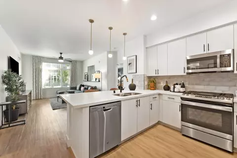 4890 Sunroad Centrum Ln #712, San Diego, CA 92123