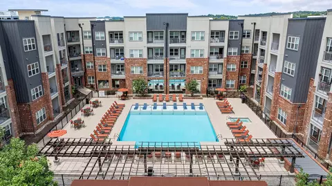 281 Cumberland Bnd #244, Nashville, TN 37228