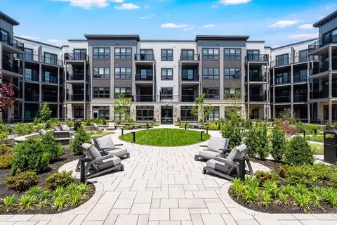 17-00 Pollitt Dr #317, Fair Lawn, NJ 07410