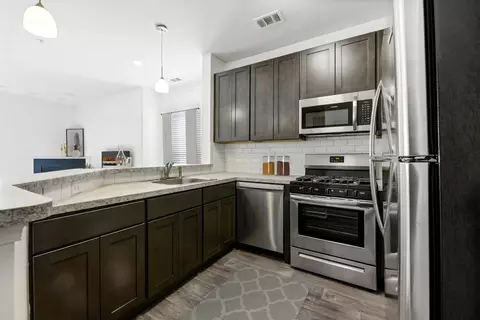 386 Attenborough Dr #812-221, Rosedale, MD 21237