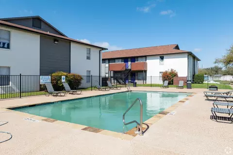 100 Bluebonnet St #204, Stephenville, TX 76401