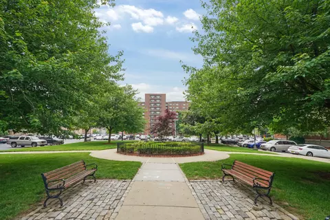 12 Marshall St #J03-03R, Irvington, NJ 07111