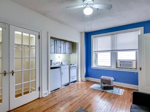 4 E 32nd St #207, Baltimore, MD 21218