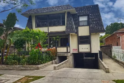 14108 Sylvan St #4, Los Angeles, CA 91401