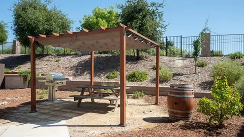 11205 Bilbao Ct #00104, Atascadero, CA 93422