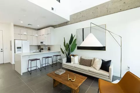 2722 N 7th St, Phoenix, AZ 85006