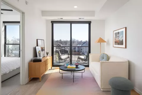 2500 NE 2nd St #731, Minneapolis, MN 55418