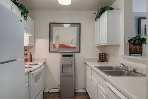 10990 Highland Meadow Dr #8-811, Houston, TX 77089